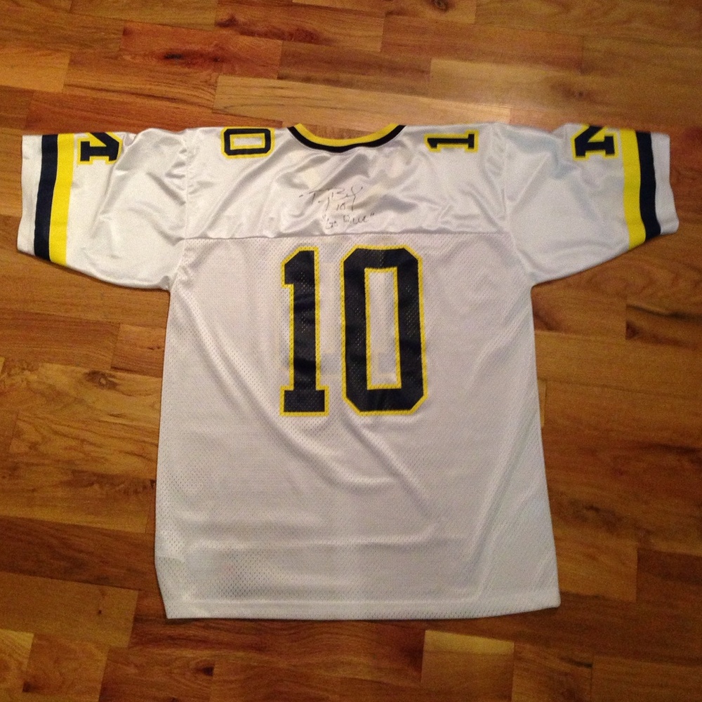 COPY - Tom Brady u of m jersey autographed